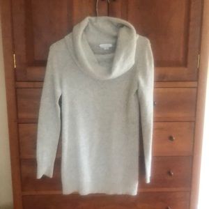 Christopher Fischer 100% cashmere gray sweater